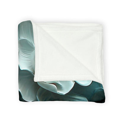 Elegant Floral Soft Polyester Blanket - Cosy Decor for Home and Gifts UK