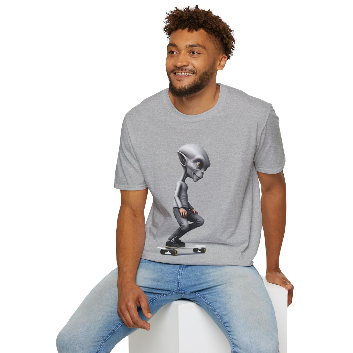Alien Skater - Unisex Softstyle T-Shirt - UK