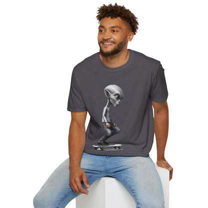 Alien Skater - Unisex Softstyle T-Shirt - UK