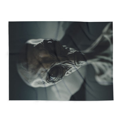 Alien Visitor  -  Arctic Fleece Blanket - USA