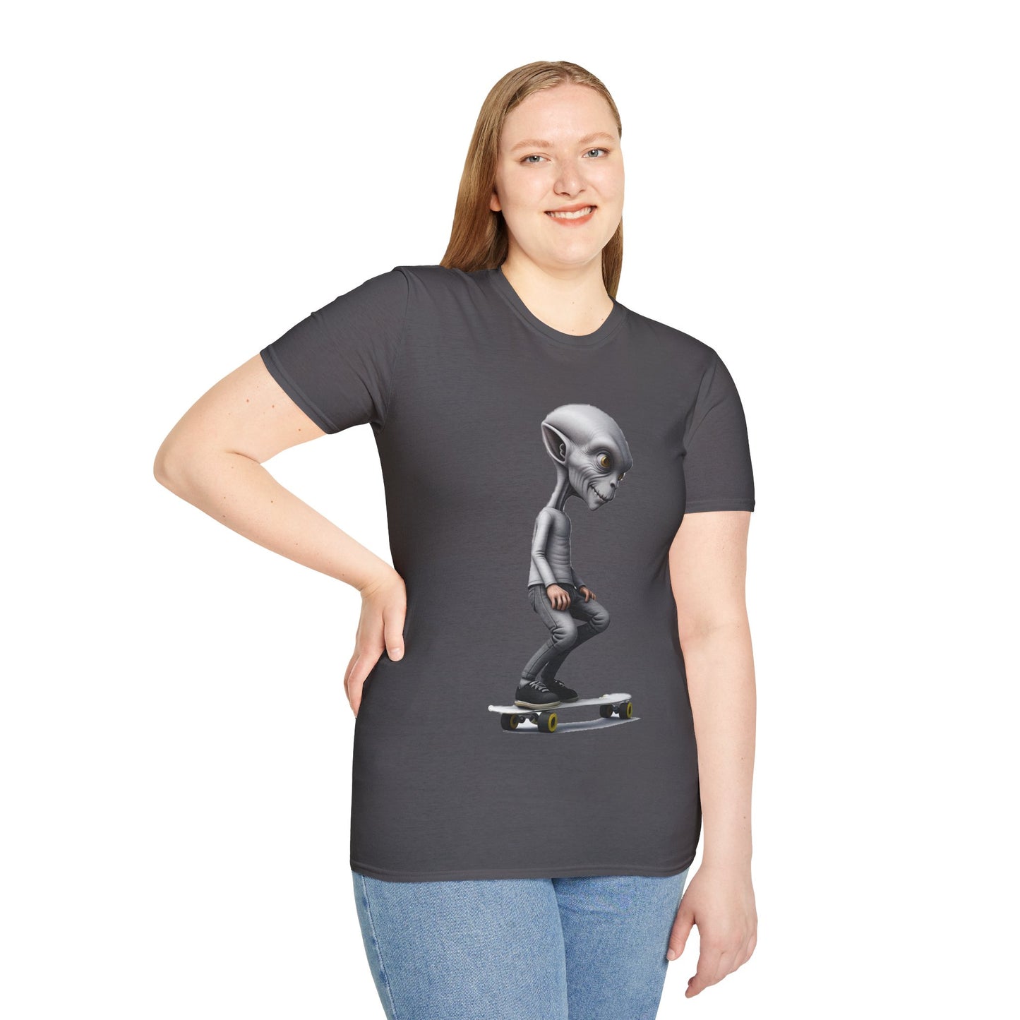 Alien Skater - Unisex Softstyle T-Shirt - UK