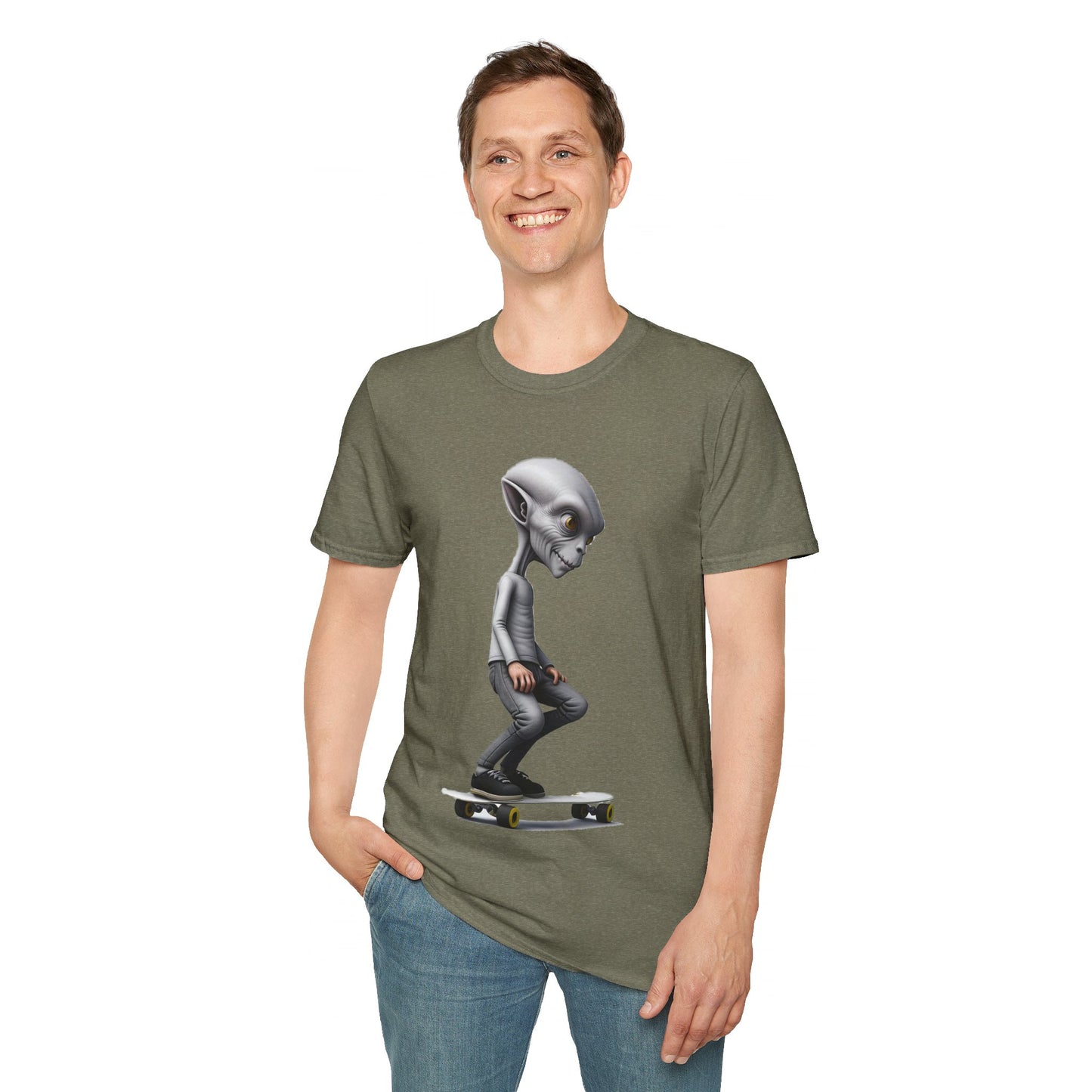 Alien Skater - Unisex Softstyle T-Shirt - UK