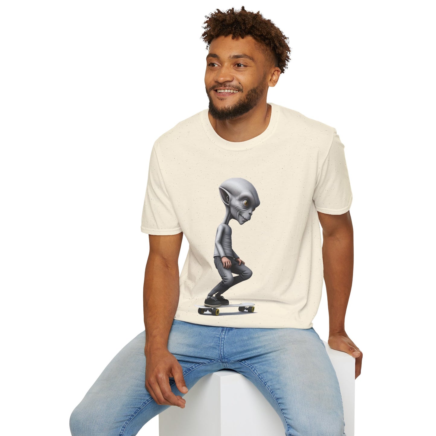 Alien Skater - Unisex Softstyle T-Shirt - UK