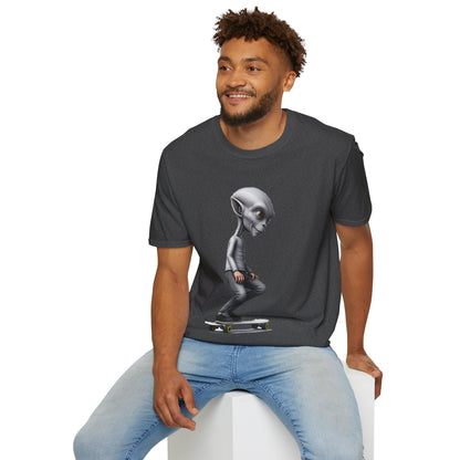 Alien Skater - Unisex Softstyle T-Shirt - UK