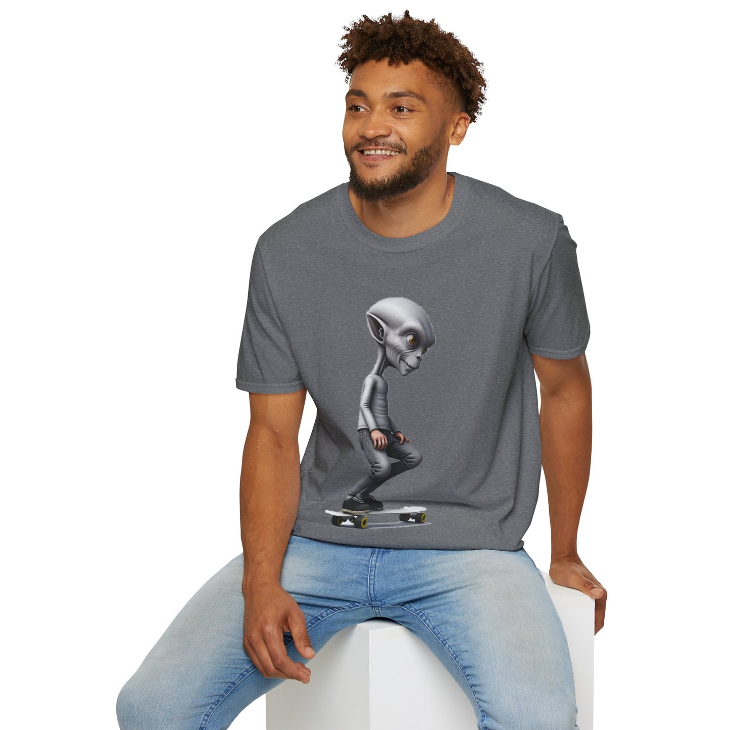 Alien Skater - Unisex Softstyle T-Shirt - UK
